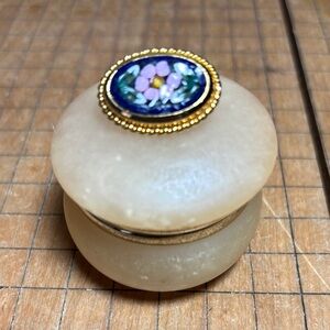 Micro Mosaic Brooch 1”Wx3/4”H w Opaque Alabaster Jewelry Box 2”Wx1.75” Italy VTG